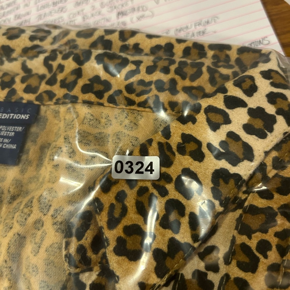 Basic Edition Long Sleeve Button Up Shacket Cheet… - image 7